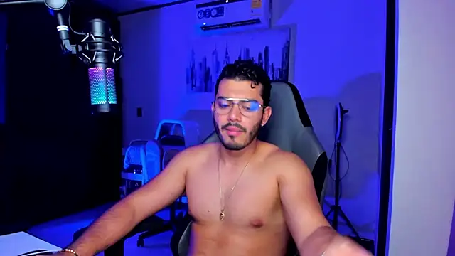 BrunoD31 online show from 11-05-25, 04:56