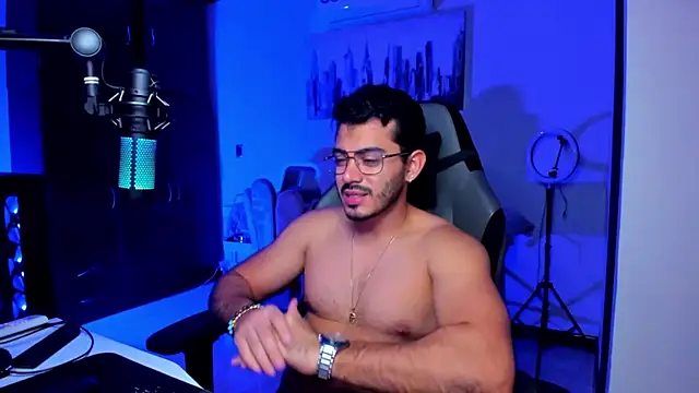 BrunoD31 online show from 11-18-25, 03:45