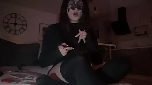 DominaCat75 online show from 12-18-24, 01:05