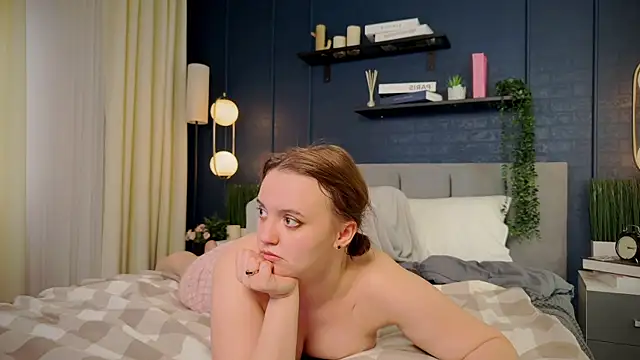 Lella Ryann  online show from 01-19-25, 03:50