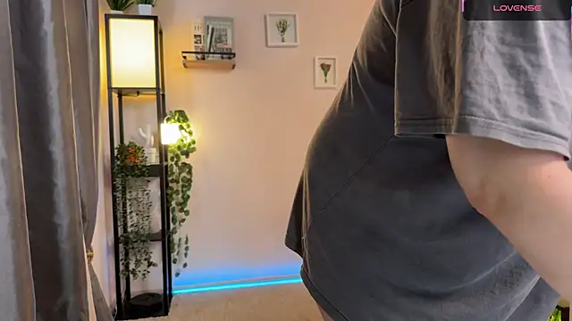 Snapshot of Lella_Ryann_ chatting on 11-14-25, 01:54 Lella Ryann online show from 11-14-25, 01:54