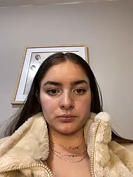 imlindapink online show from 02-11-25, 05:29