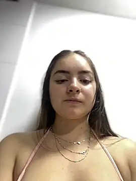 imlindapink online show from 02-17-25, 08:04