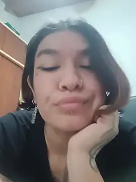 Snapshot of Lela-pink chatting on 07-29-26, 06:22 Lela-pink online show from 07-29-26, 06:22