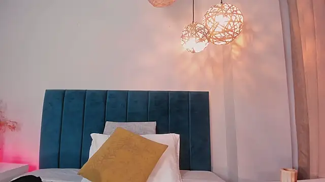 LaraGoldd online show from 03-12-26, 12:39