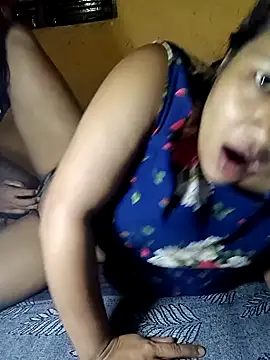 Snapshot of Radhikadavi879 chatting on 01-15-25, 06:40 Radhikadavi879 online show from 01-15-25, 06:40