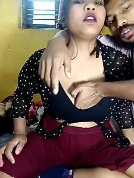 Snapshot of Radhikadavi879 chatting on 01-19-25, 08:29 Radhikadavi879 online show from 01-19-25, 08:29