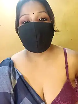 Snapshot of Radhikadavi879 chatting on 03-19-25, 07:29 Radhikadavi879 online show from 03-19-25, 07:29