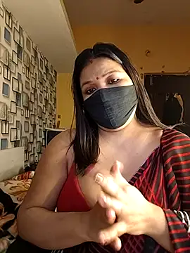 Snapshot of Radhikadavi879 chatting on 12-02-25, 06:52 Radhikadavi879 online show from 12-02-25, 06:52