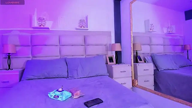 Snapshot of JulietaKane chatting on 12-14-24, 03:07 JulietaKane online show from 12-14-24, 03:07