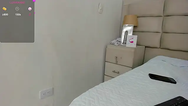 Snapshot of JulietaKane chatting on 01-13-25, 11:27 JulietaKane online show from 01-13-25, 11:27