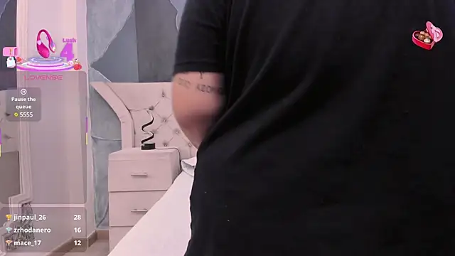 Snapshot of JulietaKane chatting on 03-17-25, 11:10 JulietaKane online show from 03-17-25, 11:10