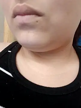 Snapshot of JulietaKane chatting on 09-25-25, 03:16 JulietaKane online show from 09-25-25, 03:16