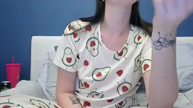 LexiSnowUK online show from 09-25-25, 09:40