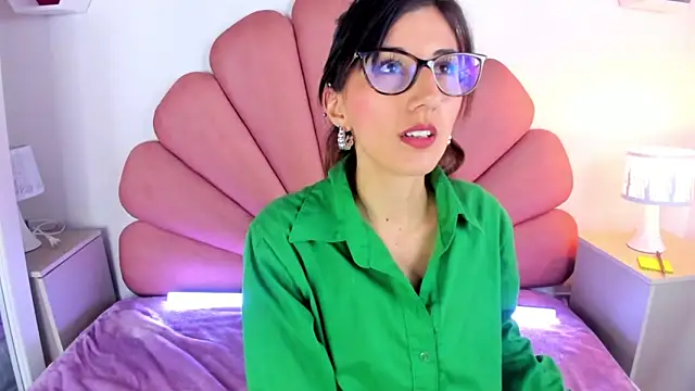  jade white  online show from 02-03-25, 12:14