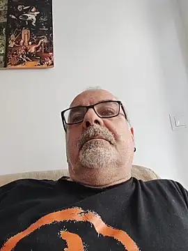 Satiro Sevilla online show from 10-07-25, 02:03