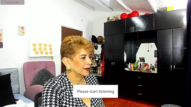 Snapshot of Angelina_Stone_65 chatting on 05-15-26, 12:39 Angelina Stone 65 online show from 05-15-26, 12:39