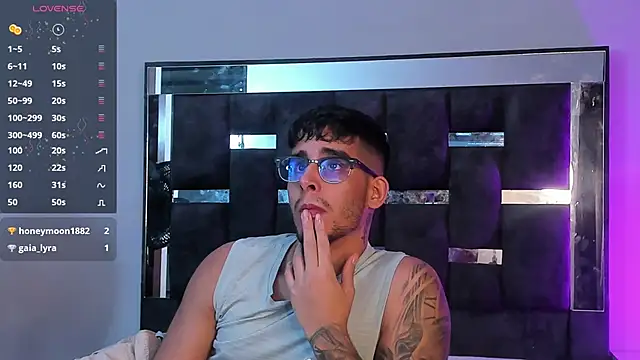 iamcamiloo  online show from 03-04-25, 04:38