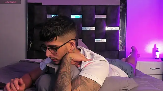 iamcamiloo  online show from 03-07-25, 07:30