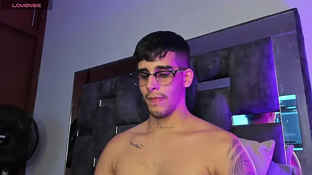 iamcamiloo  online show from 03-16-25, 04:41