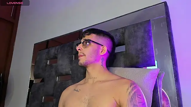 iamcamiloo  online show from 03-19-25, 06:57