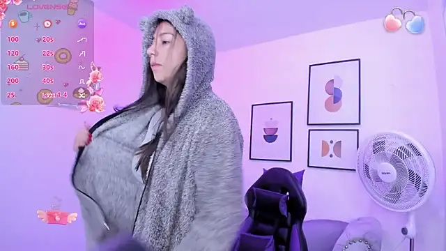 Ema louis  online show from 01-30-25, 12:27