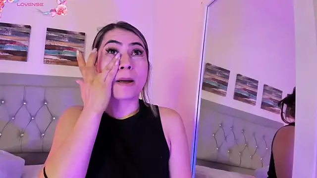 Snapshot of samanthasweeth chatting on 01-13-25, 01:28 samanthasweeth online show from 01-13-25, 01:28