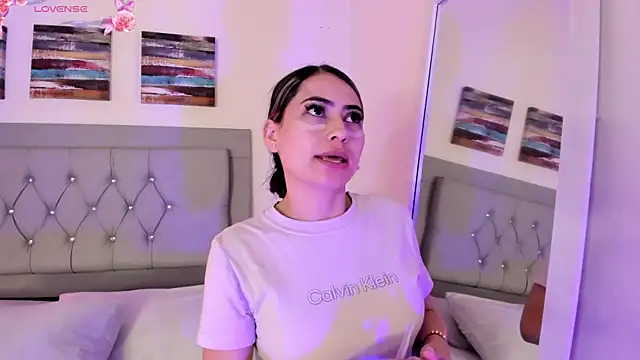 Snapshot of samanthasweeth chatting on 01-14-25, 01:38 samanthasweeth online show from 01-14-25, 01:38