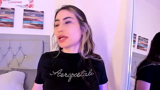 Snapshot of samanthasweeth chatting on 02-19-25, 05:49 samanthasweeth online show from 02-19-25, 05:49