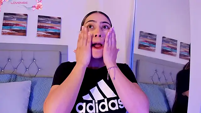 Snapshot of samanthasweeth chatting on 02-25-25, 01:28 samanthasweeth online show from 02-25-25, 01:28