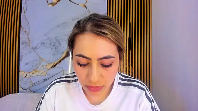 Snapshot of samanthasweeth chatting on 10-22-25, 07:35 samanthasweeth online show from 10-22-25, 07:35