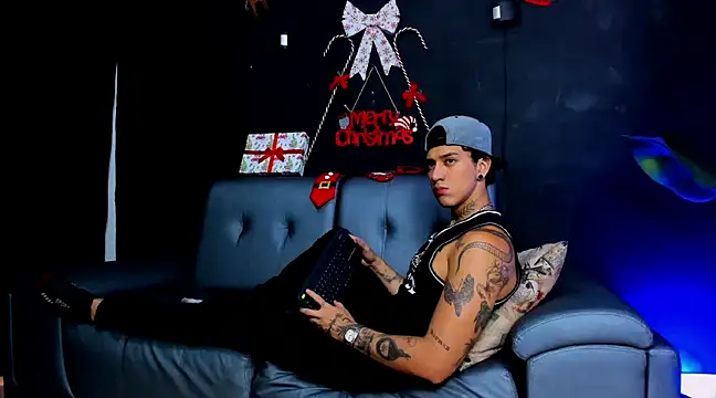 JUSTIN FULLER1 online show from 12-07-24, 01:51