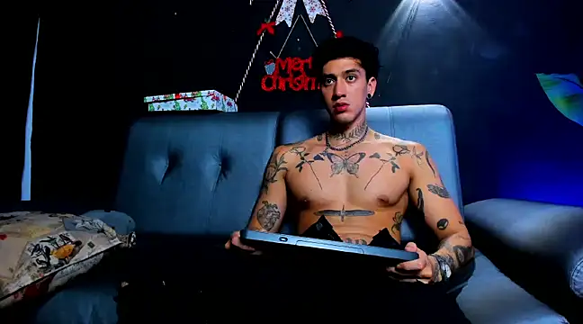 JUSTIN FULLER1 online show from 12-17-24, 11:05