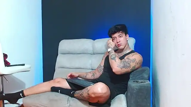 Snapshot of JUSTIN_FULLER1 chatting on 05-19-26, 03:57 JUSTIN FULLER1 online show from 05-19-26, 03:57