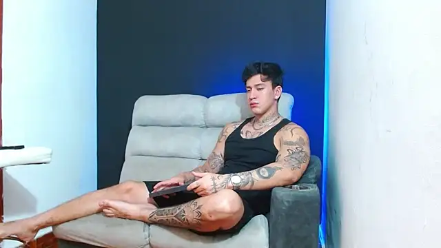 Snapshot of JUSTIN_FULLER1 chatting on 06-11-26, 03:32 JUSTIN FULLER1 online show from 06-11-26, 03:32