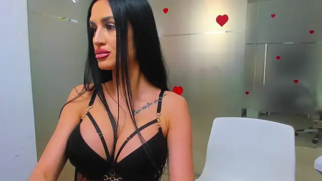 Queenrafaella online show from 04-23-26, 12:29