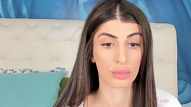 SkinnyDolly online show from 01-09-26, 08:43