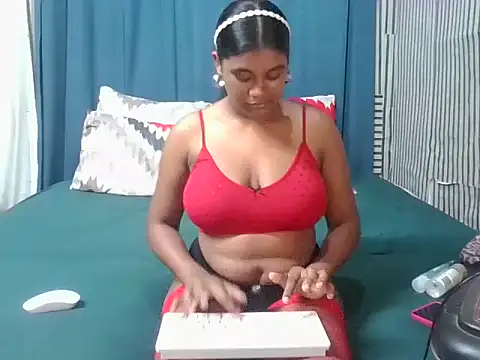 Lilmisskay18 online show from 04-20-26, 01:58