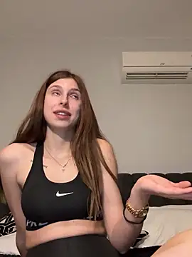 emma05 online show from 02-16-25, 06:21