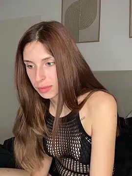 emma05 online show from 02-27-25, 06:20