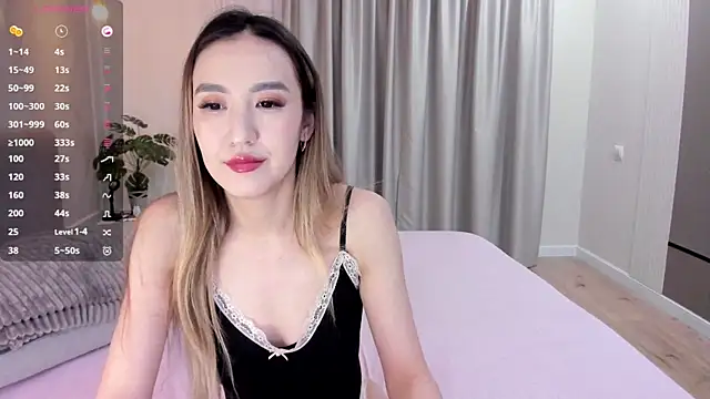 Hensuan online show from 12-30-24, 12:43