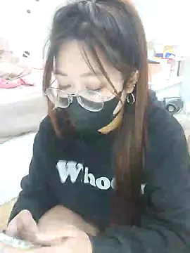 Snapshot of Cery-Bae chatting on 01-02-25, 12:13 Cery-Bae online show from 01-02-25, 12:13