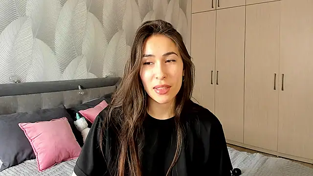 Bambiii bby online show from 03-04-25, 06:04