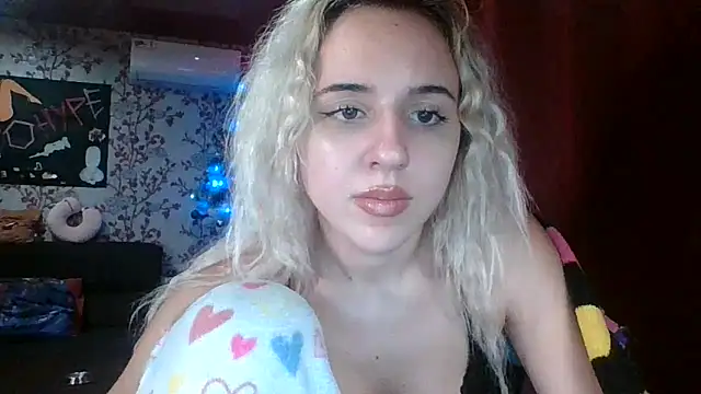 Puregirlaa online show from 01-28-25, 07:10