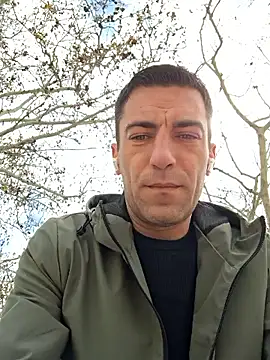 Snapshot of Greecefuck chatting on 04-04-26, 10:35 Greecefuck online show from 04-04-26, 10:35