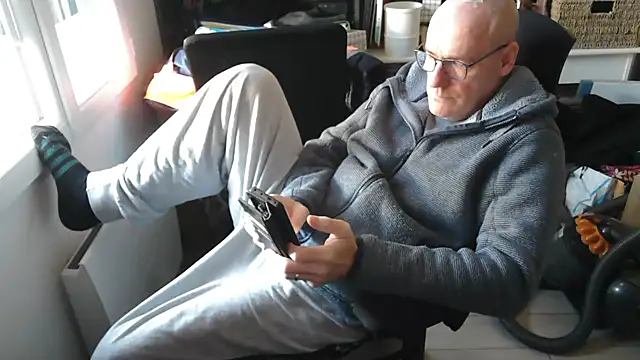 bogland33 online show from 02-23-26, 01:08