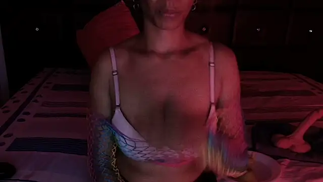 Snapshot of SashaBrianna99 chatting on 11-14-25, 01:10 SashaBrianna99 online show from 11-14-25, 01:10