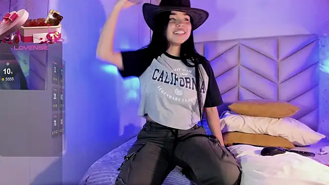 AuroraFiore online show from 02-20-25, 02:07