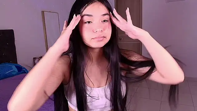 AuroraFiore online show from 10-26-25, 01:33