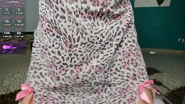 kinky polar online show from 11-07-25, 03:06